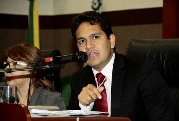 Alvo de operao do Gaeco, Joo Emanuel anuncia renncia da Presidncia da Cmara Municipal