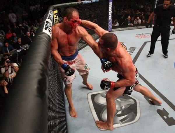 'Melhor de todos os tempos', UFC 166 tem festival de recordes quebrados