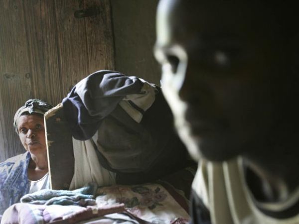 Uso de remdios contra HIV eleva expectativa de vida na frica do Sul