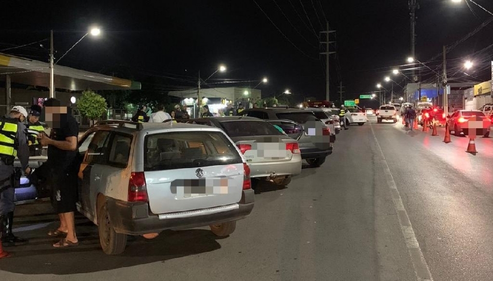 Lei Seca prende oito motoristas por embriaguez ao volante durante blitz em Cuiab