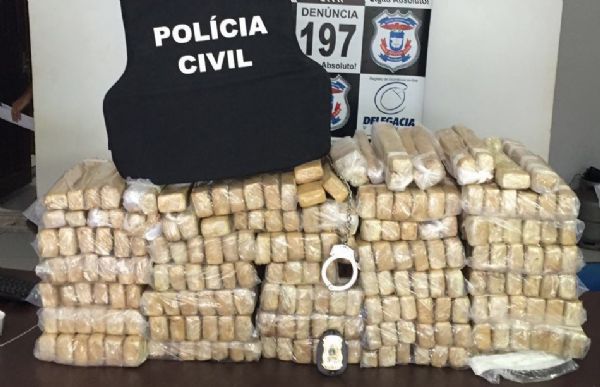 Policia apreende 129 kg de maconha em caminho que vinha do Rio Grande do Sul