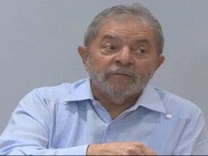 Ex-presidente Lula  internado com labirintite em hospital de So Paulo