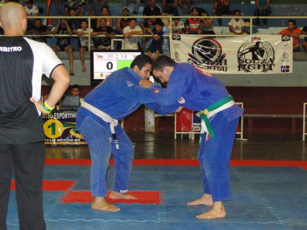 Lutadores de Mato Grosso participam de mundial de jiu jitsu em So Paulo