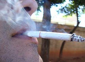 Multides no sabem que o cigarro eleva risco de doenas, diz estudo