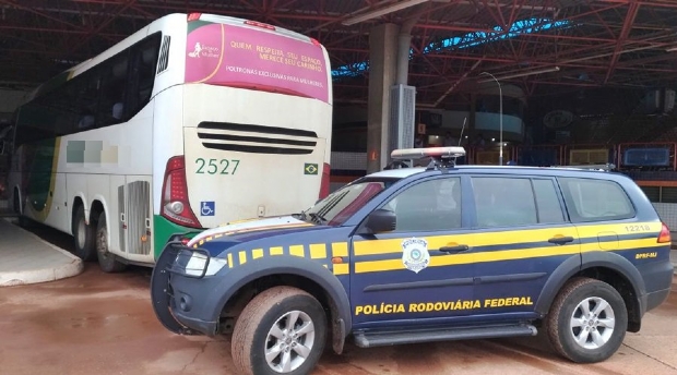 ​Mdico boliviano  preso por suspeita de assdio a jovem em nibus