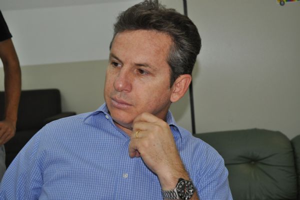 Mauro probe secretrios de negociar cargos com vereadores de Cuiab