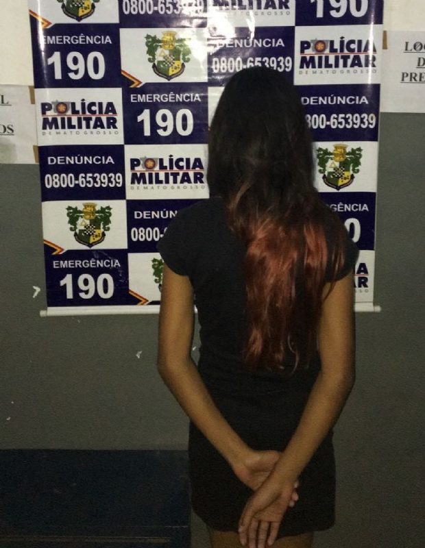 Criana de 12 anos  flagrada traficando a mando da me; mulher coordenava ao por Whatsapp