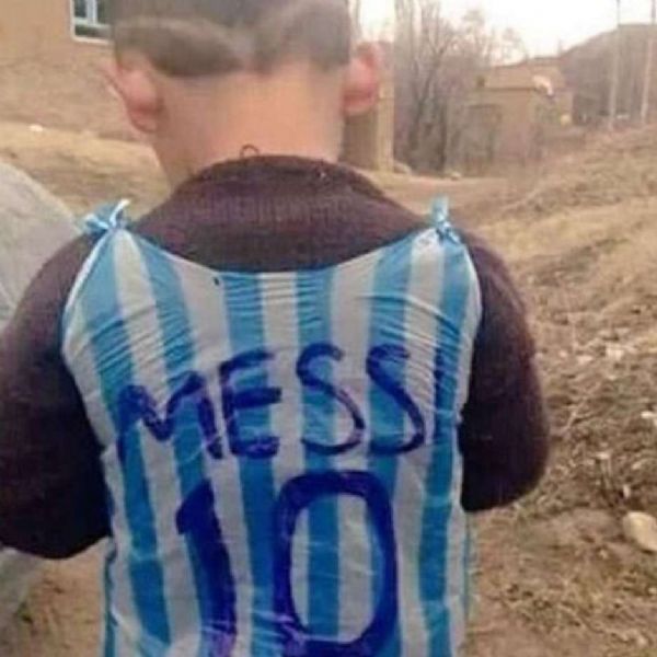 O mistrio do 'f nmero 1 de Messi' cuja foto viralizou nas redes