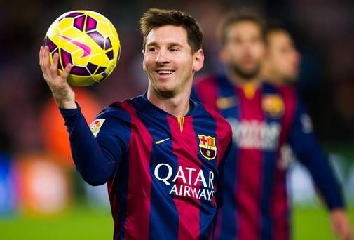 Messi  eleito o melhor do mundo e ganha quinta Bola de Ouro