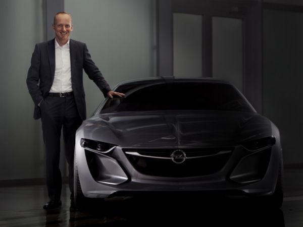 GM revela novo conceito Monza