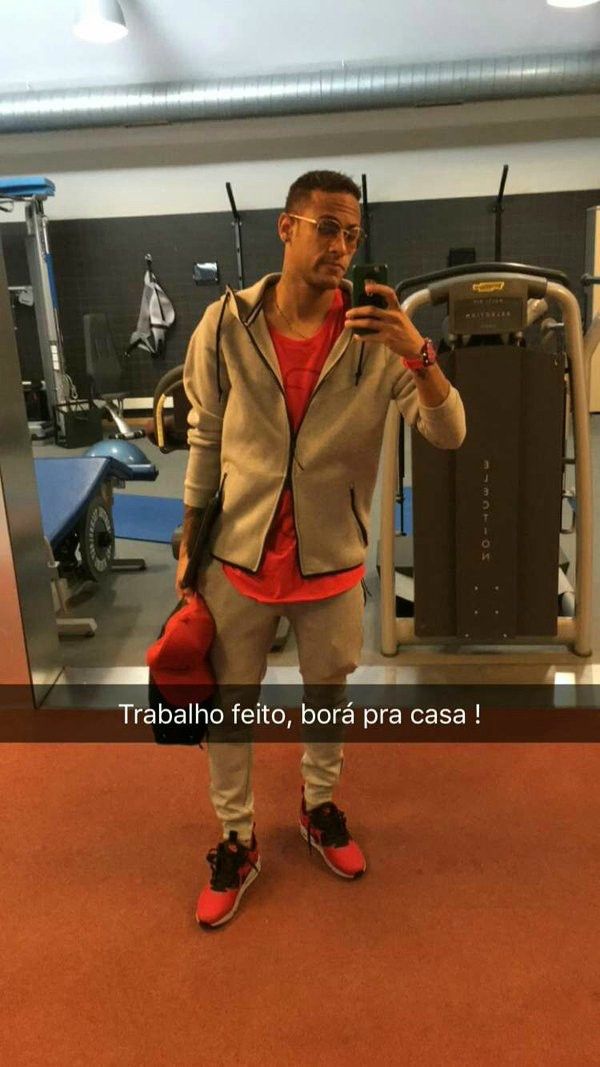 Desfalque do Bara, Neymar treina em academia e faz tratamento