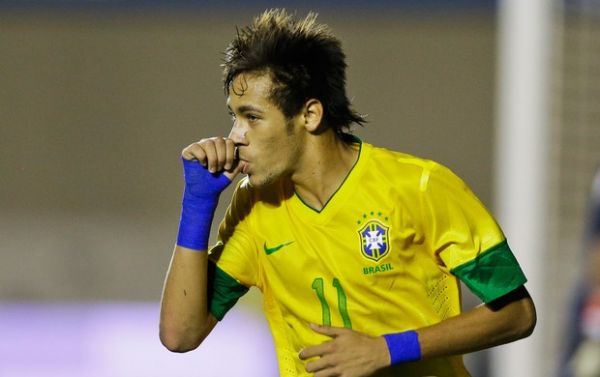 Gol contra Argentina foi ltimo de Neymar em 2012: craque s est atrs de Messi na contagem internacional