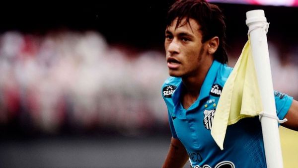 Neymar foi o centro do jogo do incio ao fim
