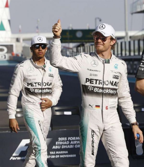 Rosberg vence em Abu Dhabi e termina temporada em tima fase