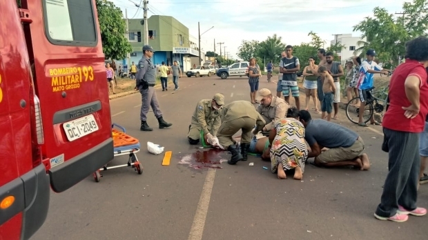 Motociclista fica gravemente ferido aps coliso com carro