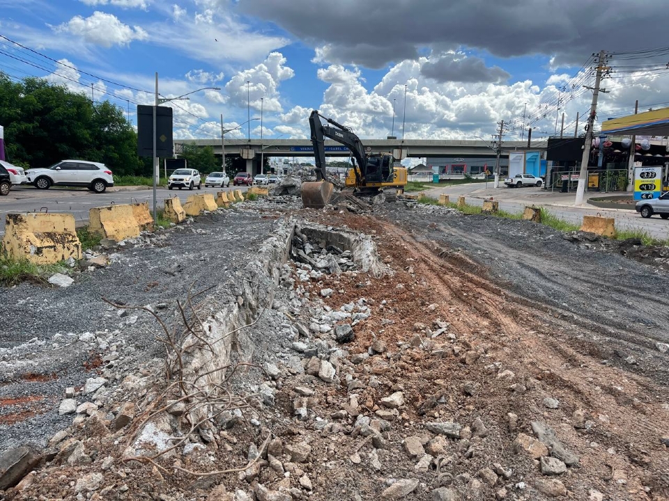 Demolio e retirada de estruturas do VLT devem ser finalizadas em 60 dias; obras para BRT iniciam em maro