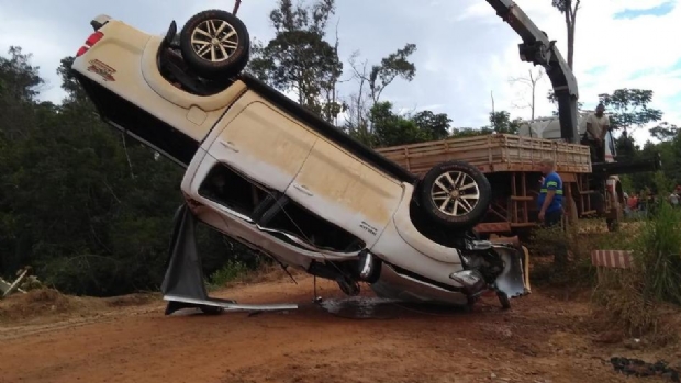 Desaparecido h dois dias, motorista  encontrado morto em caminhonete no fundo de rio