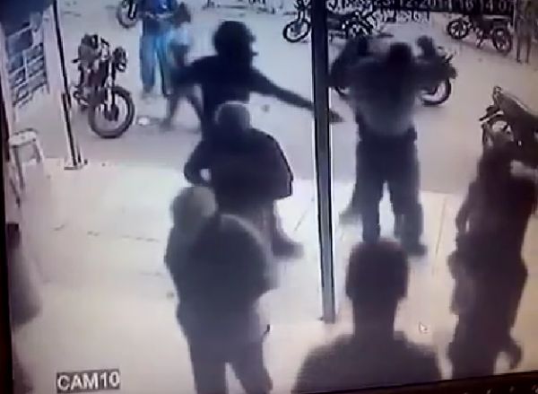 Criminosos roubam arma de policial militar em lotrica de Cuiab;  veja o vdeo 