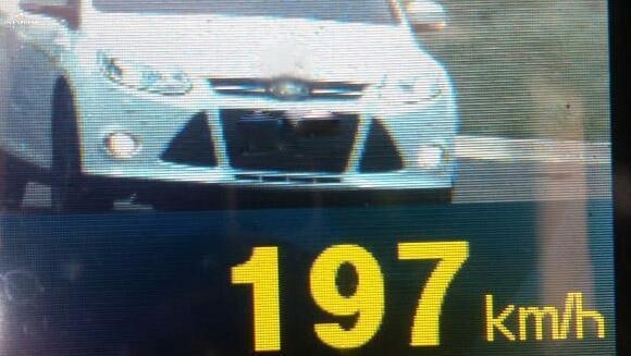 Motorista  flagrado pela PRF  dirigindo a 197 km/hora na BR-364