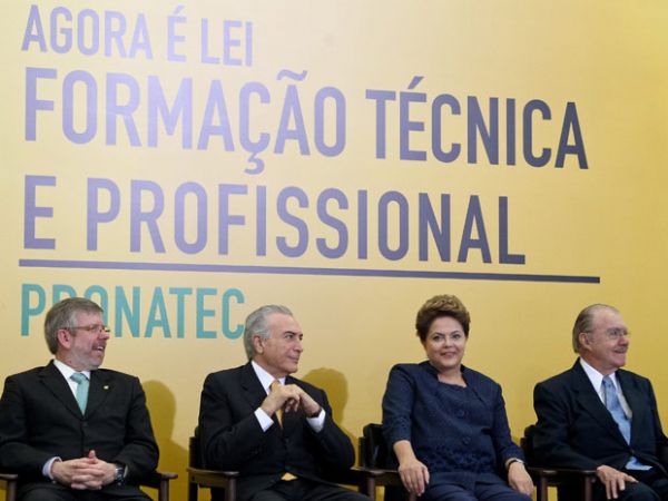 Pronatec j atingiu 1,1 milho de matrculas no Senai, diz Dilma