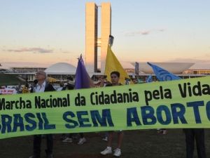 Movimento cristo contra aborto mobilizou tambm em frente ao Congresso ms passado