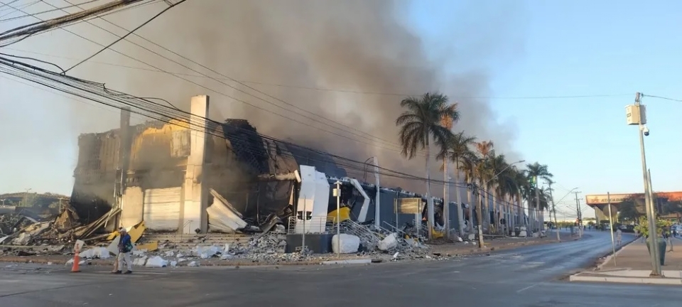 'Aquele espao  muito abenoado e no tem preo que pague', diz Misael aps incndio no Shopping Popular