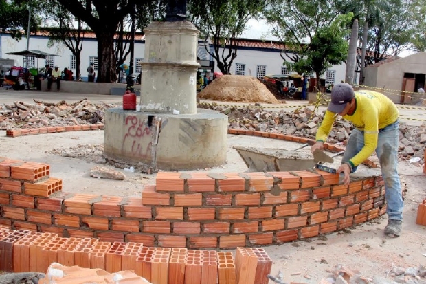 Aps seis meses, obras de revitalizao da Praa Ipiranga devem ser finalizadas