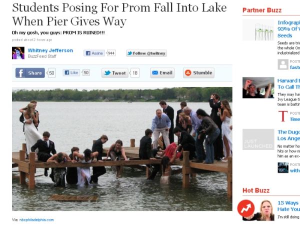Estudantes caem dentro de rio antes da festa de formatura