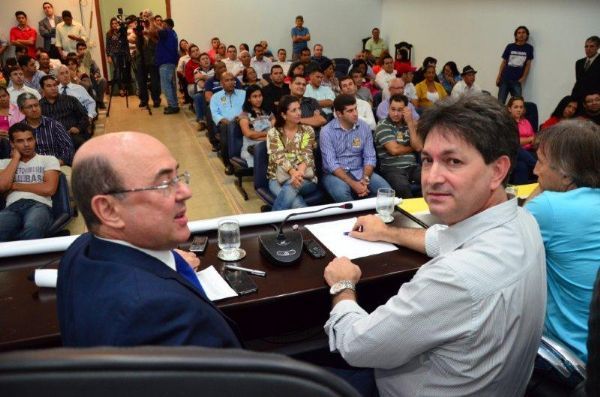 Riva revela reunio com Mendes e garante autonomia de Carlos Brito