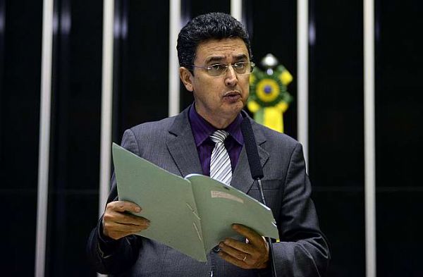 Sguas admite maquiagem fiscal mas afirma que rejeio de contas de Dilma foi poltica