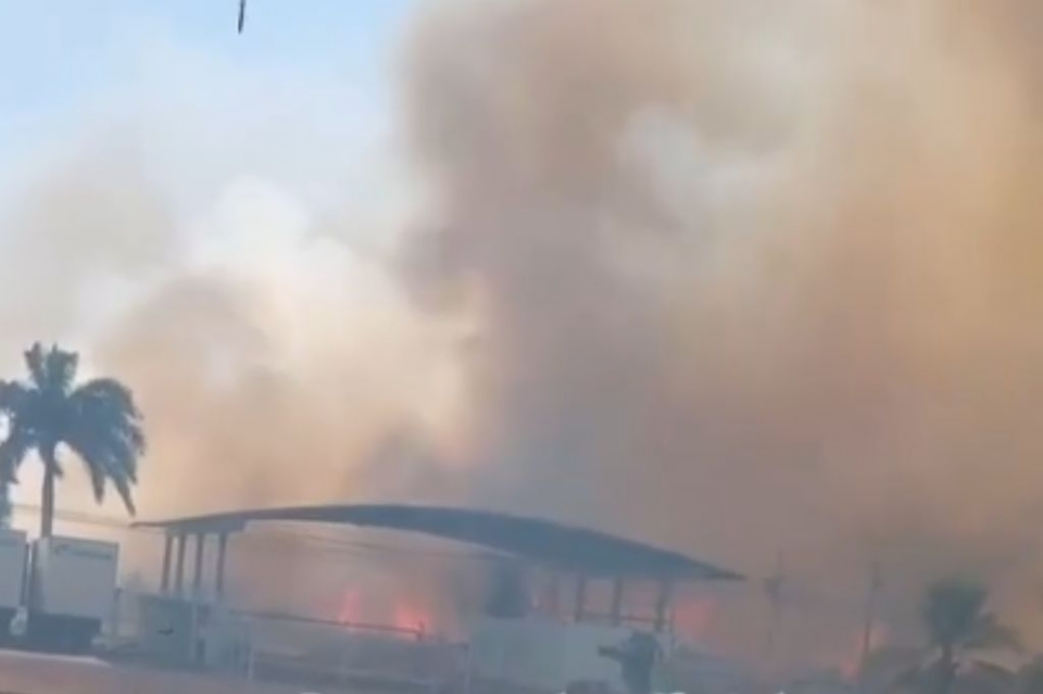 Incndios atingem reas de vegetao prxima a posto e penitenciria no Distrito Industrial