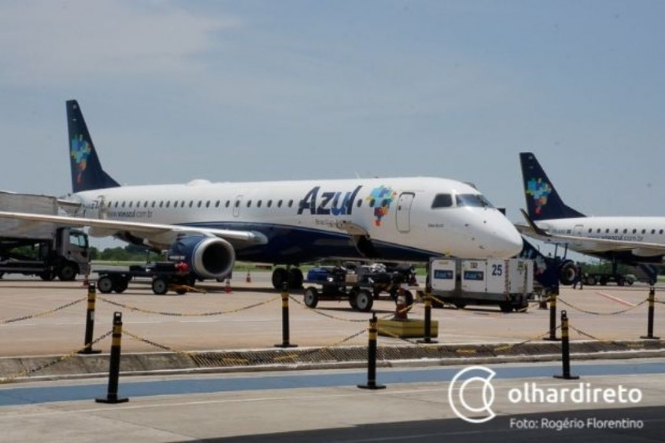 Avio da Azul no consegue pousar em Sinop por conta da grande quantidade de fumaa