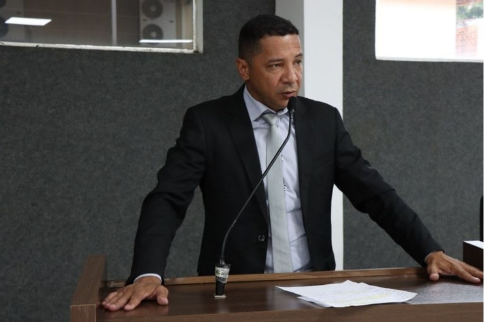 Vice-presidente de Cmara  acusado de agredir e tentar enforcar namorada advogada