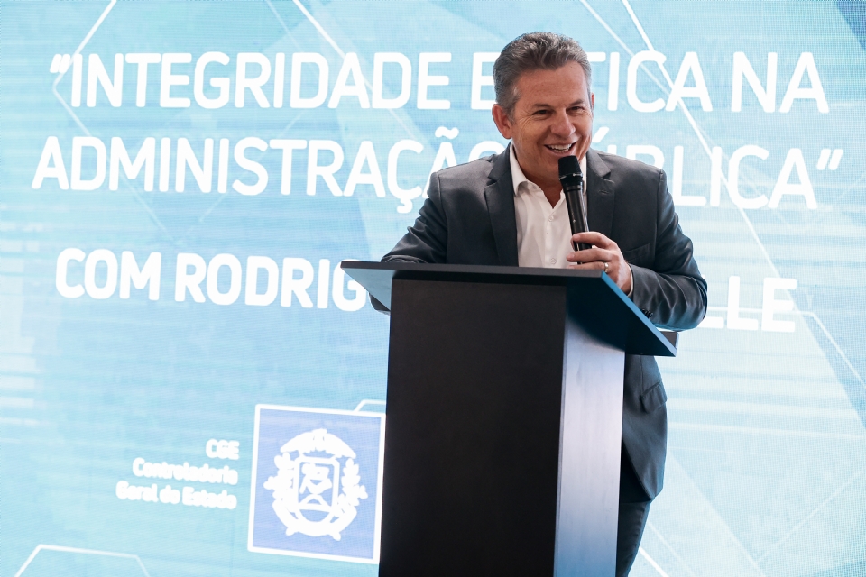 Mendes ignora relatrio da ANTT sobre risco de viabilidade econmica da Ferrogro: 'por enquanto  preciso pensar nas licenas'