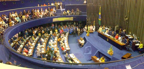 Senadores de MT apoiam CPI; Taques assume vice-presidncia