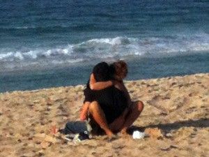 Estudante flagra casal fazendo sexo em praia: 'No se incomodaram'