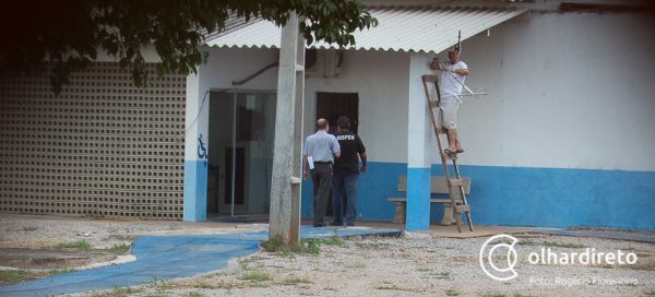 Preso no CCC, Stbile arruma antena em flagra