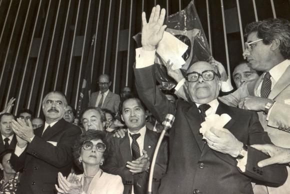 Morte de Tancredo Neves completa hoje 30 anos