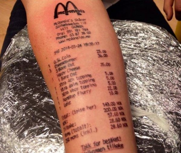 Stian Ytterdahl tatuou uma nota fiscal de um restaurante fast food aps ser 'punido' pelos colegas