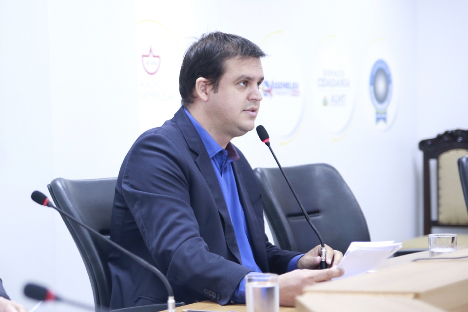 Thiago Silva anuncia mais R$ 3 milhes para a Unemat Rondonpolis
