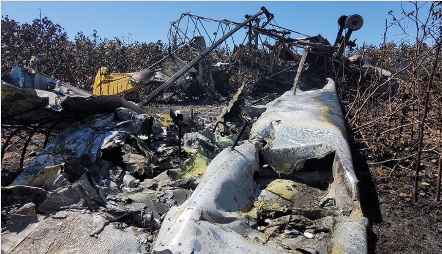 Piloto sobrevive aps aeronave cair em lavoura de algodo