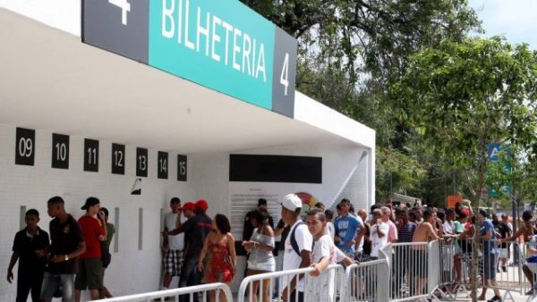 Fla reclama de carga de ingressos no Maracan e de prejuzo de R$ 300 mil