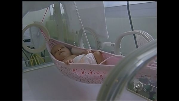 Hospital de Marlia troca colches por redes para recm-nascidos dormirem