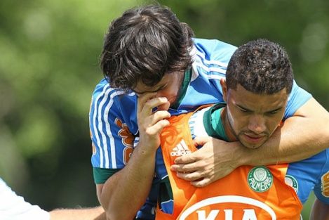 Valdivia sofre nova leso e desfalca Palmeiras por 15 dias
