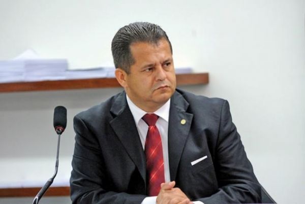 Deputado federal Valternir Pereira (PMDB-MT)