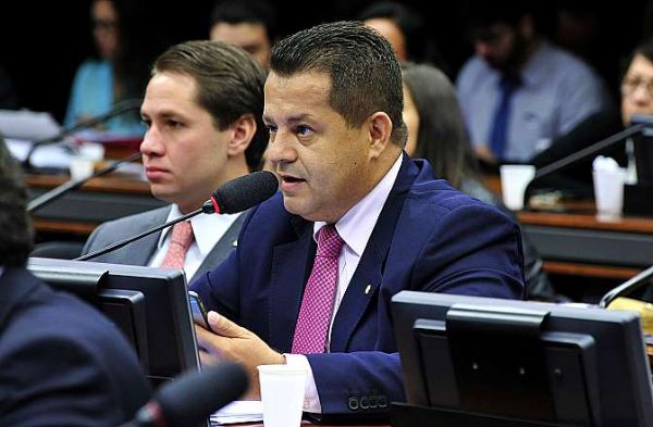 O deputado federal Valtenir Pereira avalia processo de impeachment de Dilma