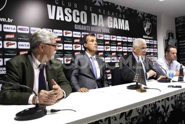 Vasco anuncia medidas e vai pedir a anulao da partida final do Carioca