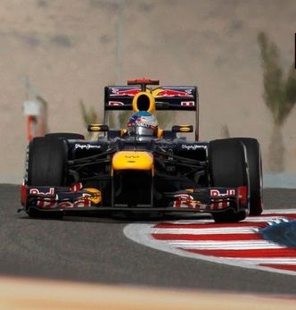 Vettel segura Raikkonen, vence no Bahrein e  lder; Massa fica em 9