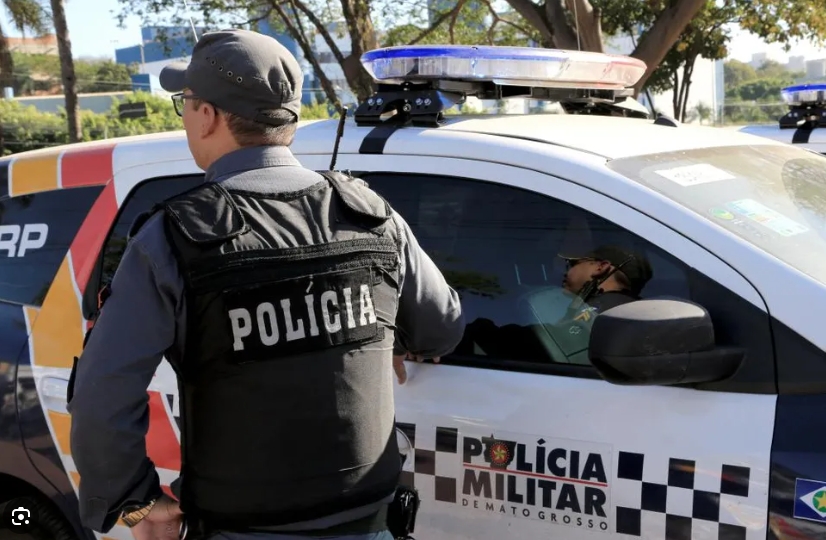 Homem  preso aps invadir casa e tentar matar atual da ex-namorada a facadas