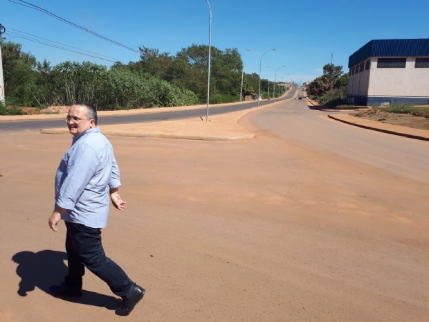 Governador vistoria obra que beneficiar 20 bairros e anuncia reconstruo de trecho no Cristo Rei